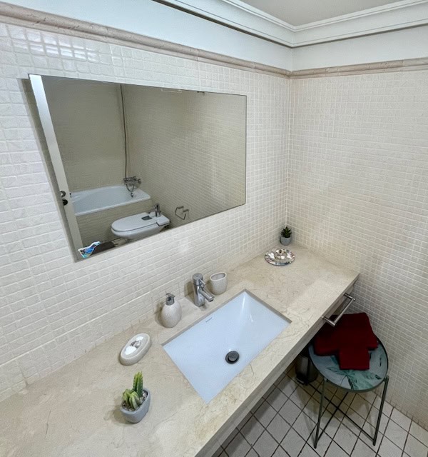 Gecko-Puerto-de-Santiago-furdoszoba