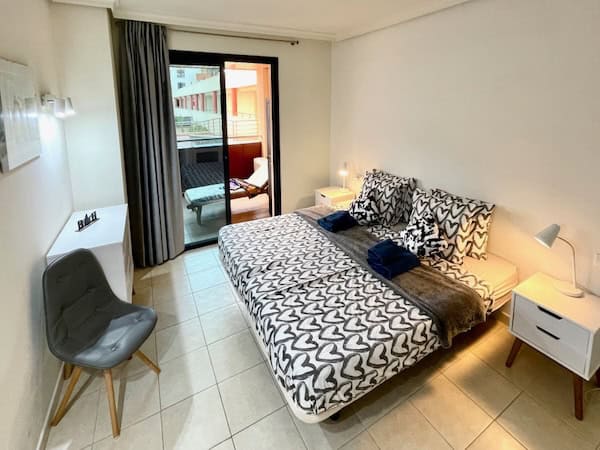 Gecko-Puerto-de-Santiago-haloszoba