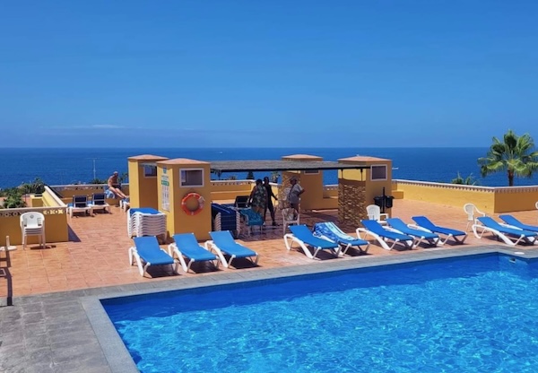 Vista-La-Gomera-Playa-de-la-Arena-medence